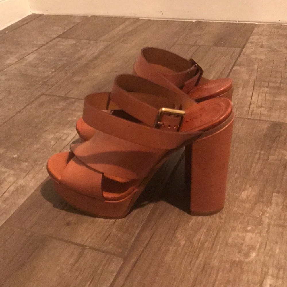 ❌ CHLOE CAMEL CLASSIC CRISS CRISS PLATFORMS ❌ - Picture 2 of 8